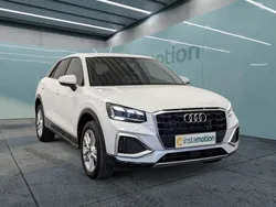 Weiß Gebraucht 2024 Audi Q2 SUV | 30.090 € (Fairer Preis)
