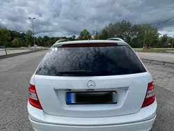 Weiß Gebraucht 2008 Mercedes C200 Kombi | 11.000 €