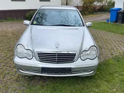 Silber Gebraucht 2001 Mercedes C220 Limousine | 2.150 € (Fairer Preis)