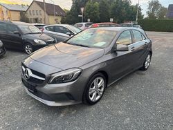 Grau Gebraucht 2016 Mercedes A180 Limousine | 14.999 € (Etwas zu teuer)