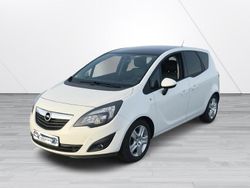 Weiß Gebraucht 2012 Opel Meriva Van / Kleinbus | 5.900 € (Etwas zu teuer)
