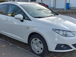 Weiß Gebraucht 2011 Seat Ibiza ST Ecomotive Kombi | 3.000 € (Fairer Preis)