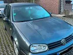 Grau Gebraucht 2003 VW Golf IV Kleinwagen | 1.500 € (Superpreis)