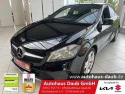 Kosmosschwarz metallic Gebraucht 2017 Mercedes A200 Urban Limousine | 17.980 € (Etwas zu teuer)