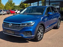 Blau Gebraucht 2018 VW Touareg Elegance SUV | 42.650 € (Fairer Preis)
