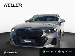Oxidgrau ii (grau) Neu 2025 BMW 540 Comfort Edition Kombi | 77.590 € (Superpreis)