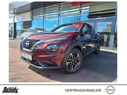 Burgundy metallic/dach in blac Neu 2025 Nissan Juke N-Connecta SUV | 21.885 € (Guter Preis)