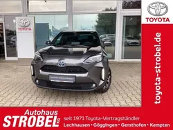 Marlingrau metallic Gebraucht 2023 Toyota Yaris Cross Team SUV | 25.880 € (Fairer Preis)