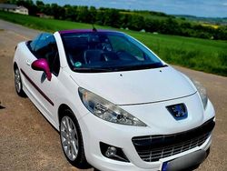 Weiß Gebraucht 2011 Peugeot 207 CC Cabrio | 2.600 € (Fairer Preis)