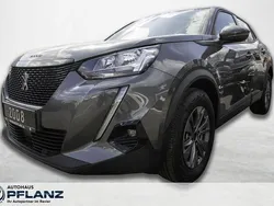 Grau Gebraucht 2021 Peugeot 2008 Active SUV | 17.385 € (Guter Preis)