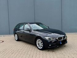 Schwarz Gebraucht 2015 BMW 320 Sport Line Kombi | 11.700 € (Fairer Preis)