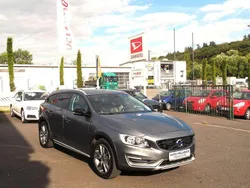 Grau Gebraucht 2015 Volvo V60 CC Summum Kombi | 16.650 € (Etwas zu teuer)