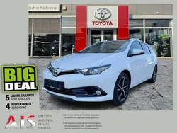 Super white 2 Gebraucht 2017 Toyota Auris Edition-S Kombi | 13.790 € (Etwas zu teuer)