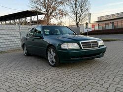 Grün Gebraucht 1997 Mercedes C230 Limousine | 2.800 € (Fairer Preis)
