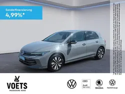 Mondsteingrau Gebraucht 2024 VW Golf VIII Goal Limousine | 24.688 €