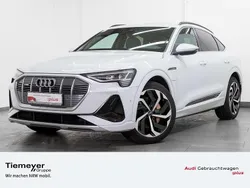 Gletscherweiß metallic Gebraucht 2022 Audi e-tron S-Line SUV | 29.660 € (Guter Preis)
