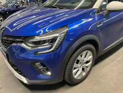Blau Gebraucht 2021 Renault Captur Intens SUV | 16.200 € (Superpreis)