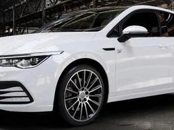 Weiß Gebraucht 2020 VW Golf VII Style Limousine | 24.450 € (Teuer)