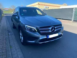 Grau Gebraucht 2017 Mercedes GLC220 Exclusive SUV | 19.900 € (Fairer Preis)