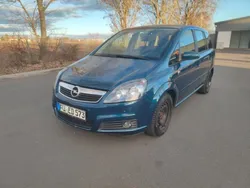 Blau Gebraucht 2006 Opel Zafira Edition Van / Kleinbus | 4.200 € (Fairer Preis)