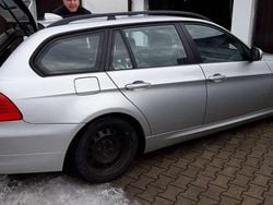 Silber Gebraucht 2009 BMW 320 Sport Line Kombi | 2.950 € (Superpreis)