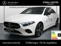 Weiß Gebraucht 2025 Mercedes A200 Progressive Limousine | 32.939 € (Etwas zu teuer)