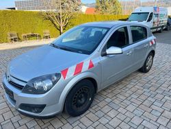 Grau Gebraucht 2006 Opel Astra Edition Limousine | 750 € (Superpreis)