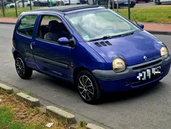 Blau Gebraucht 2002 Renault Twingo Kleinwagen | 1.200 € (Fairer Preis)