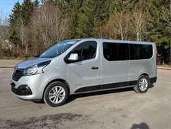 Grau Gebraucht 2016 Renault Trafic Expression Van / Kleinbus | 14.520 € (Etwas zu teuer)