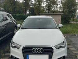 Weiß Gebraucht 2012 Audi A1 Sportback Ambition Kleinwagen | 10.500 € (Fairer Preis)