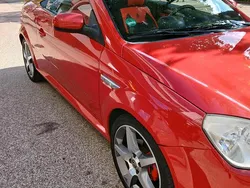 Rot Gebraucht 2004 Opel Tigra Cabrio | 1.550 € (Fairer Preis)