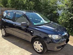 Blau Gebraucht 2004 Mazda 2 Comfort Limousine | 3.300 € (Teuer)