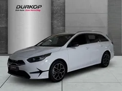 Weiß ((wd) carraraweiss) Gebraucht 2025 Kia Ceed Sportswagon Premium Kombi | 25.950 € (Superpreis)