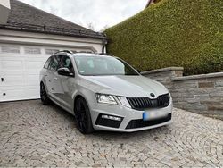 Grau Gebraucht 2017 Skoda Octavia RS Kombi | 18.999 € (Etwas zu teuer)