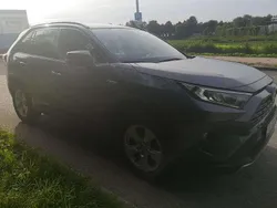 Grau Gebraucht 2021 Toyota RAV4 Hybrid Team SUV | 30.500 € (Fairer Preis)