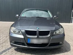 Grau Gebraucht 2006 BMW 318 Limousine | 4.200 € (Fairer Preis)