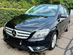 Schwarz Gebraucht 2012 Mercedes B180 Edition 1 Van / Kleinbus | 7.100 € (Guter Preis)