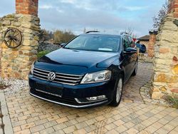Blau Gebraucht 2014 VW Passat Comfortline Kombi | 7.980 € (Guter Preis)