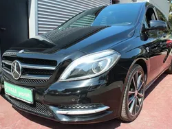 Schwarz Gebraucht 2012 Mercedes B200 Sport Van / Kleinbus | 11.982 € (Fairer Preis)