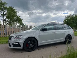 Grau Gebraucht 2019 Skoda Octavia RS Kombi | 21.099 € (Etwas zu teuer)