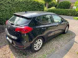 Schwarz Gebraucht 2017 Kia Ceed DREAM-TEAM Edition Limousine | 11.000 € (Fairer Preis)