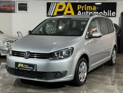 Silber Gebraucht 2015 VW Touran Comfortline Van / Kleinbus | 10.999 € (Guter Preis)