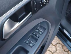 Schwarz Gebraucht 2013 VW Touran Life Van / Kleinbus | 8.000 € (Fairer Preis)