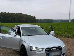 Silber Gebraucht 2013 Audi A4 Ambiente Limousine | 9.950 € (Etwas zu teuer)