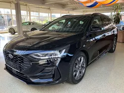 Obsidianschwarzmet. Gebraucht 2023 Ford Focus ST-Line X Kombi | 22.490 € (Fairer Preis)