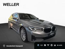 Grau Gebraucht 2024 BMW 530 Sport Line Kombi | 43.350 € (Fairer Preis)