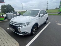Weiß Gebraucht 2015 Mitsubishi Outlander SUV | 10.600 € (Fairer Preis)