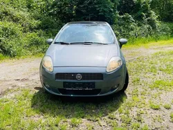 Grau Gebraucht 2008 Fiat Grande Punto Kleinwagen | 1.499 € (Fairer Preis)