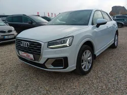 Gletscherweiß metallic Gebraucht 2020 Audi Q2 Sport SUV | 20.990 € (Guter Preis)