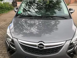 Grau Gebraucht 2016 Opel Zafira Tourer Van / Kleinbus | 9.499 € (Fairer Preis)